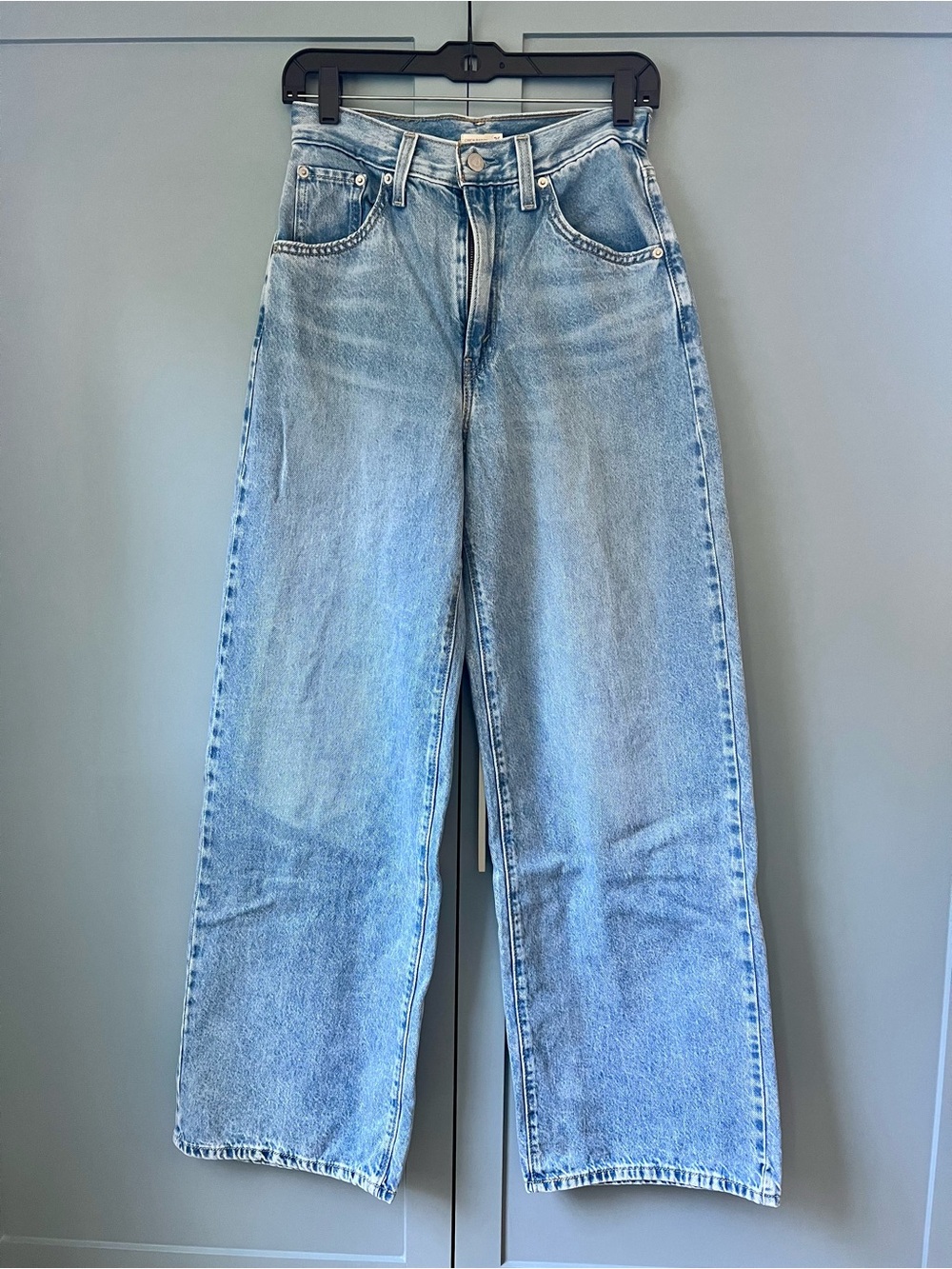 Levi’s Cinch Baggy jeans, size 26, medium wash